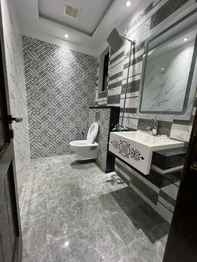 Palm Tree Hotel Лахор Екстер'єр фото