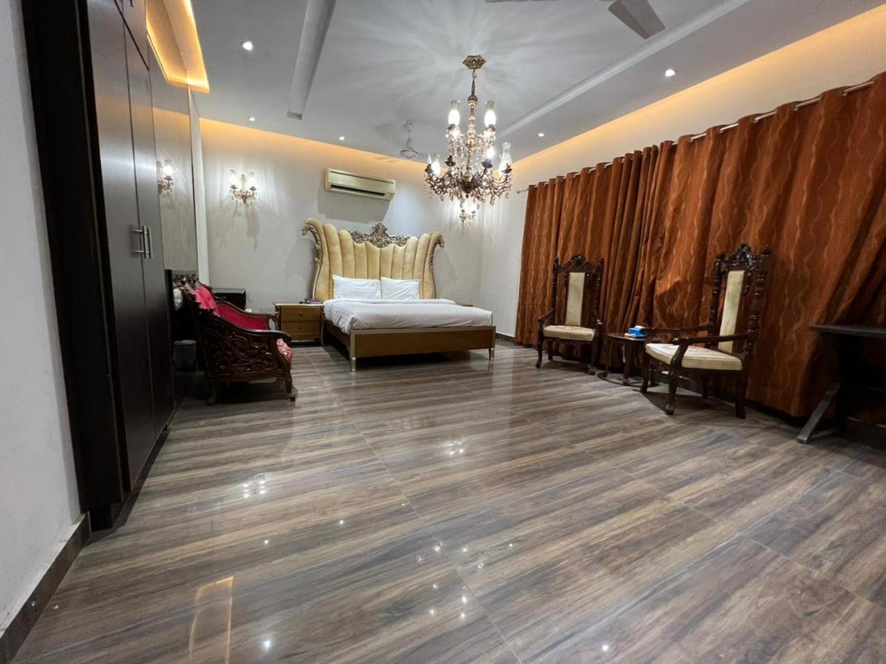 Palm Tree Hotel Лахор Екстер'єр фото